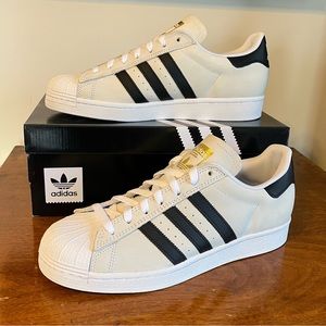 ADIDAS Originals Superstar Shoes